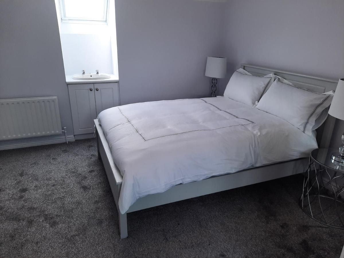 4 Bedroom, 15 Min To Limerick City Quiet Retreat. Zewnętrze zdjęcie