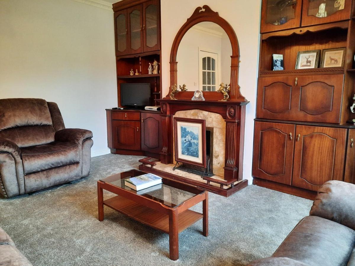4 Bedroom, 15 Min To Limerick City Quiet Retreat. Zewnętrze zdjęcie