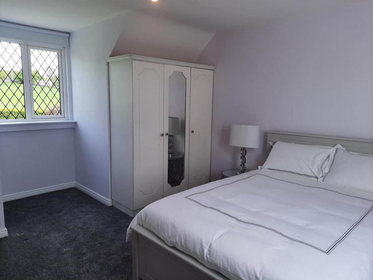 4 Bedroom, 15 Min To Limerick City Quiet Retreat. Zewnętrze zdjęcie