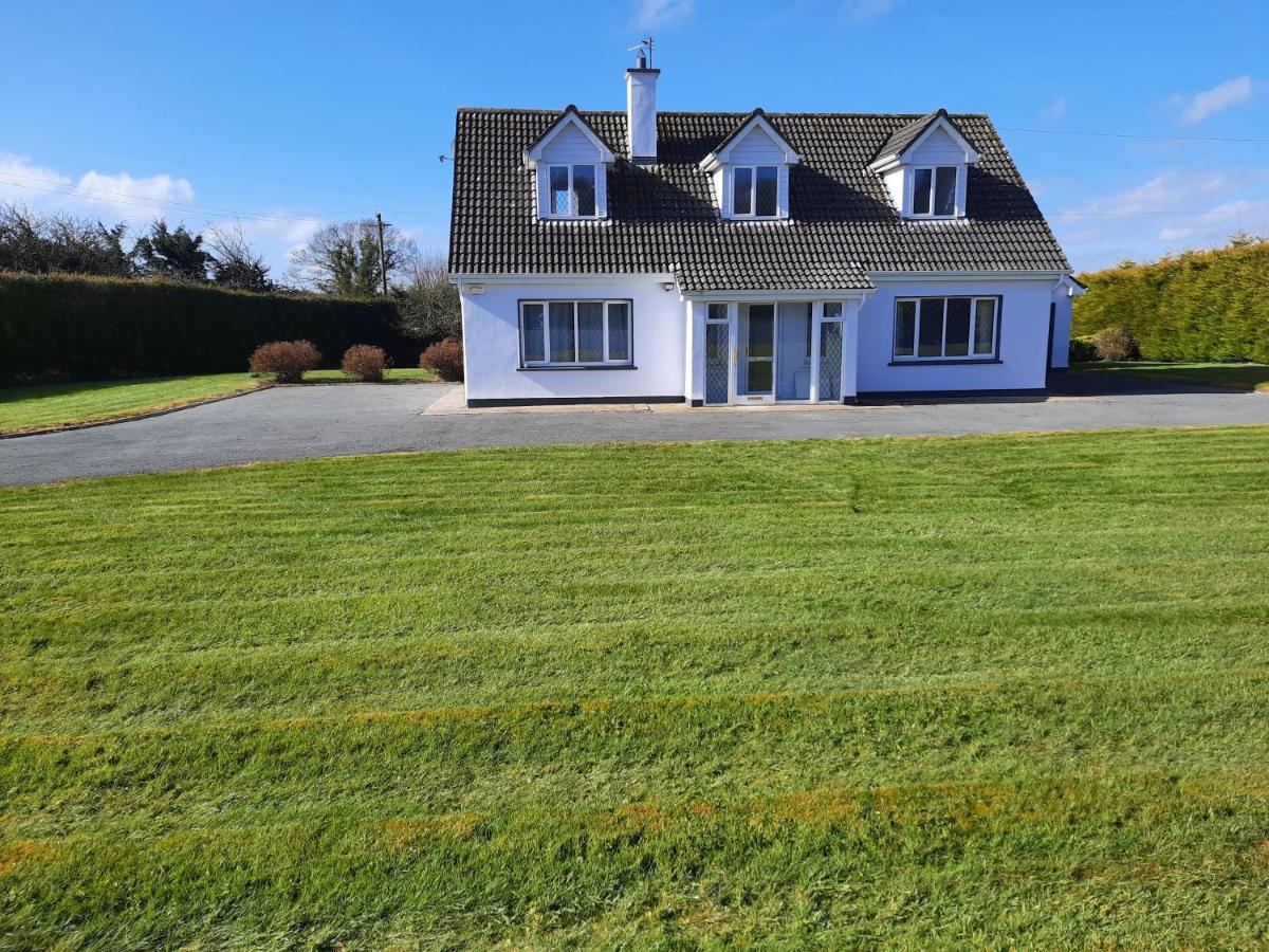4 Bedroom, 15 Min To Limerick City Quiet Retreat. Zewnętrze zdjęcie