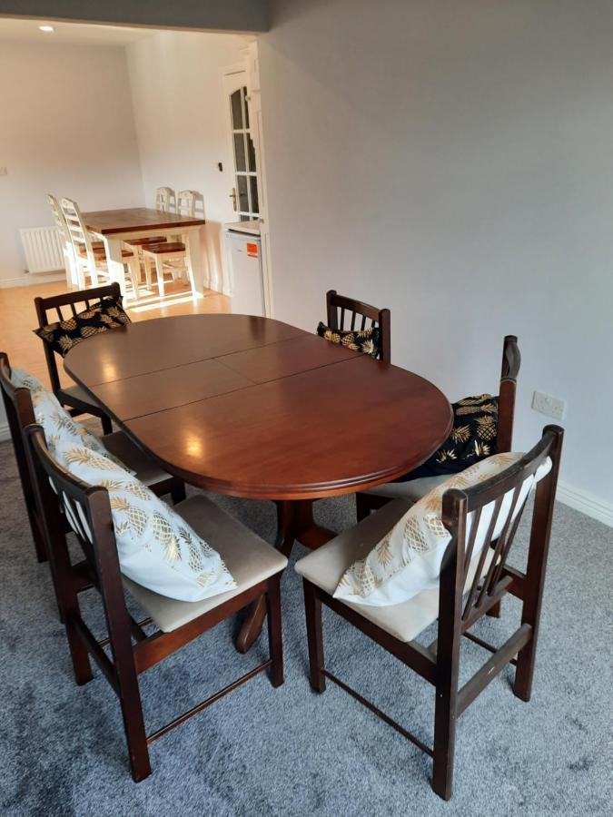 4 Bedroom, 15 Min To Limerick City Quiet Retreat. Zewnętrze zdjęcie
